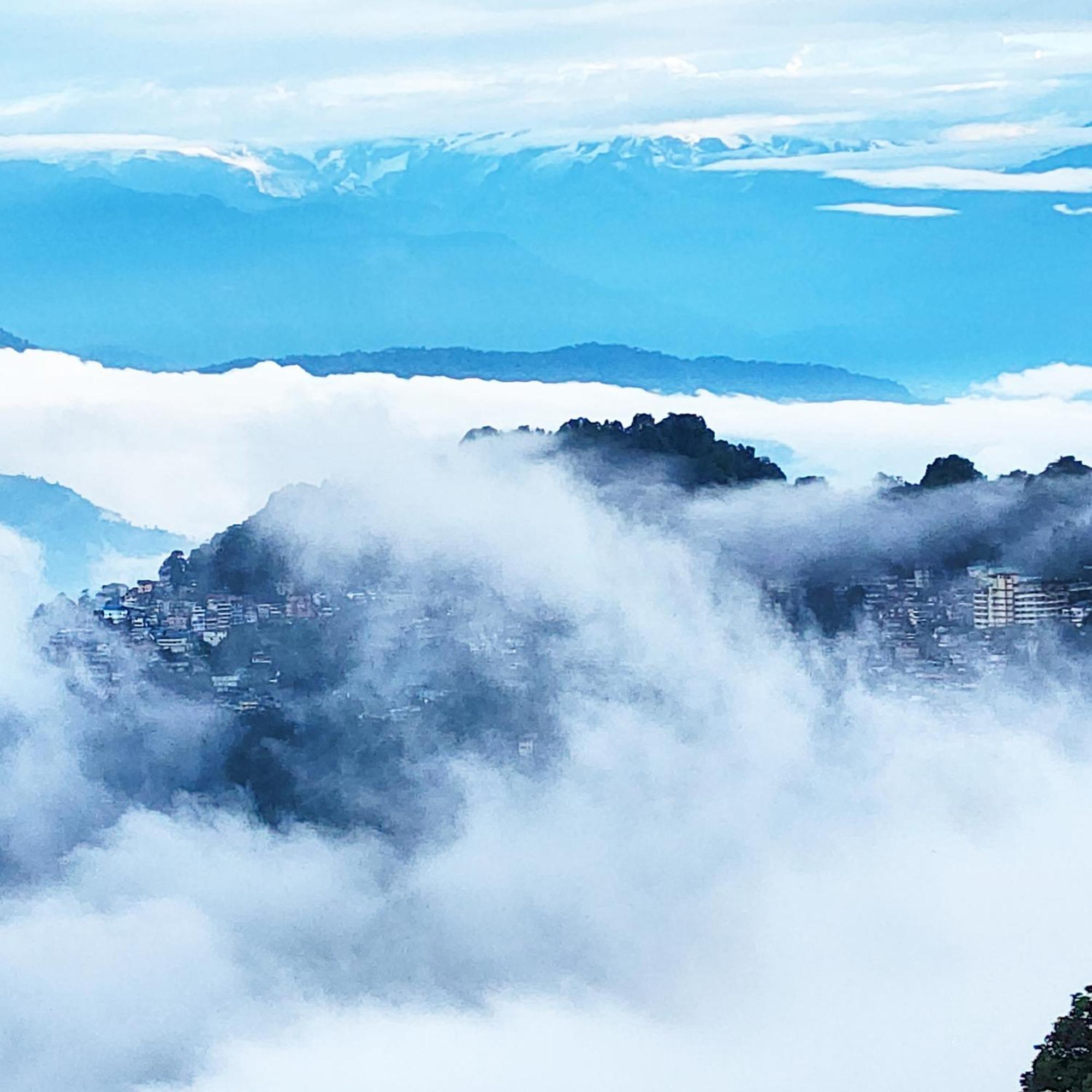 Veronica Alpina Mountain View Home Darjeeling  Ngoại thất bức ảnh
